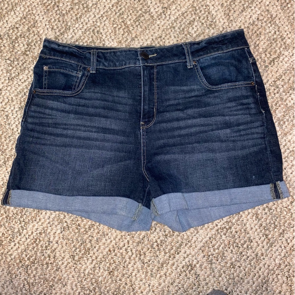 Time & Tru Denim shorts